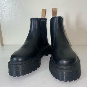Chelsea Dr.Martens